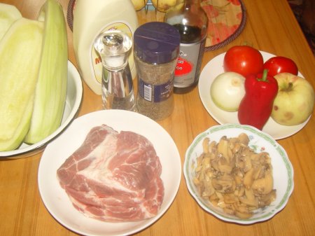 Мясо в лодочке из кабачка (Фоторецепт от админа)