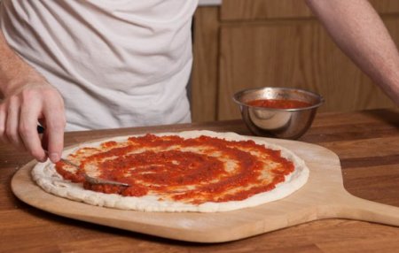 Рецепты томатных соусов для пиццы из помидоров, пасты, с чесноком, оливками