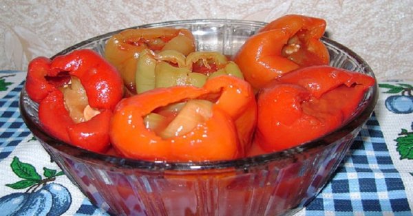 Маринованный болгарский перец с баклажанами — это не только вкусно, но и полезно