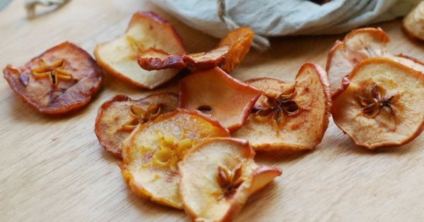  8 рецептов и советов, как сушить яблоки в духовке электрической и газовой плиты с конвекцией.