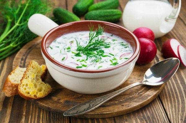 Время  холодных супов: 6 рецептов окрошки на квасе и на кефире