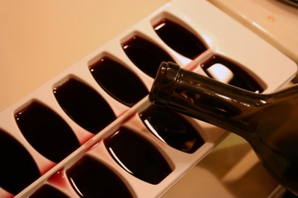 Что делать, если у вас осталась открытая бутылка вина. 11 необычных способов применения 