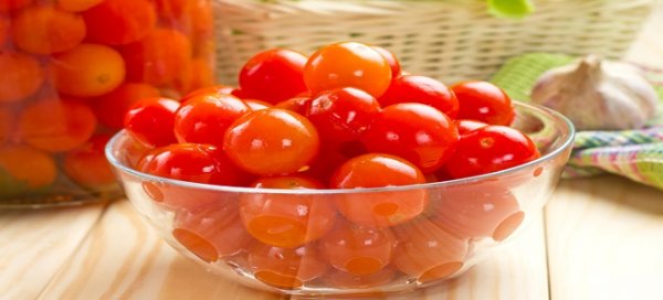 10 простых способов, как заготовить солёные помидоры на зиму в банках