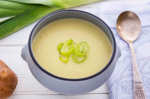 5  рецептов супов-пюре из сезонных овощей, которые оценят дети и мужья