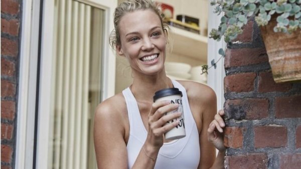 Чашка кофе за полчаса до тренировки помогает похудеть. Но не всем 