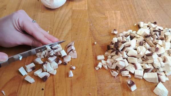 Рулетики из свинины с грибами и сыром в беконе. (Фоторецепт)