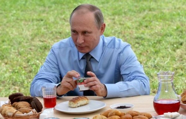 «От каши до ухи: какие блюда и напитки входят в рацион президента Владимира Путина» «От каши до ухи: какие блюда и напитки входят в рацион президента Владимира Путина»
