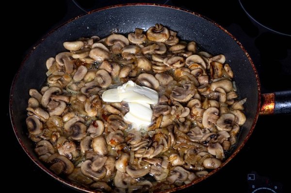 Почему грибы не жарятся, а тушатся: 5 советов, чтобы приготовить вкусное блюдо Почему грибы не жарятся, а тушатся: 5 советов, чтобы приготовить вкусное блюдо