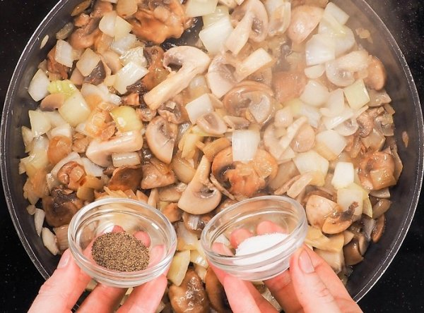 Почему грибы не жарятся, а тушатся: 5 советов, чтобы приготовить вкусное блюдо Почему грибы не жарятся, а тушатся: 5 советов, чтобы приготовить вкусное блюдо